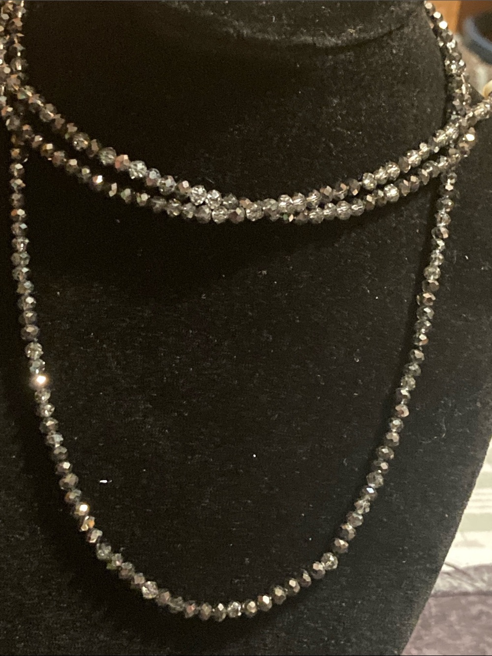 Layered Faceted Sparkly Bead Open Ended Necklace in Gray